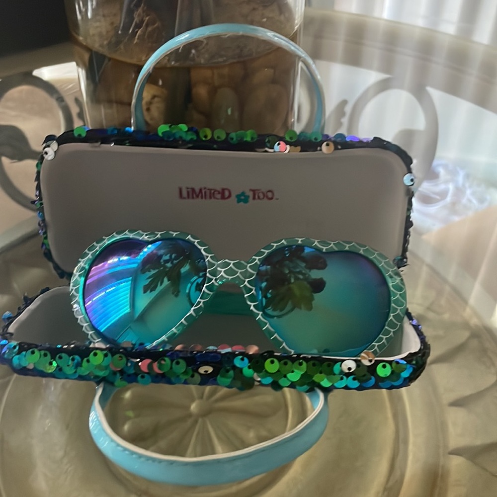 LIMITED TOO SUNGLASSES AND CASE